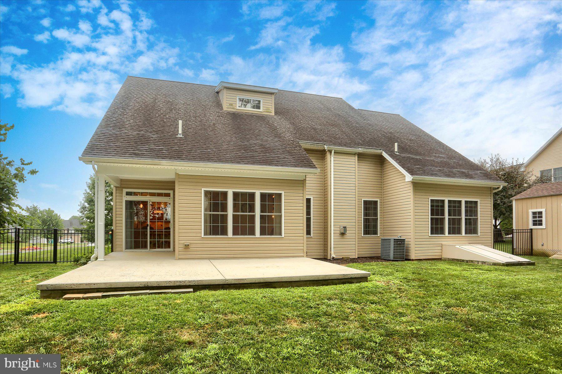 214 Hope Dr