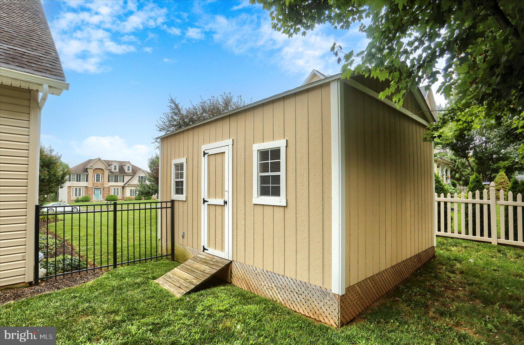 214 Hope Dr