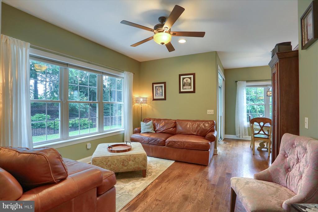 214 Hope Dr