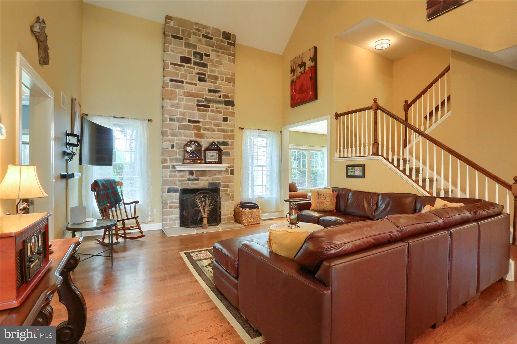 214 Hope Dr