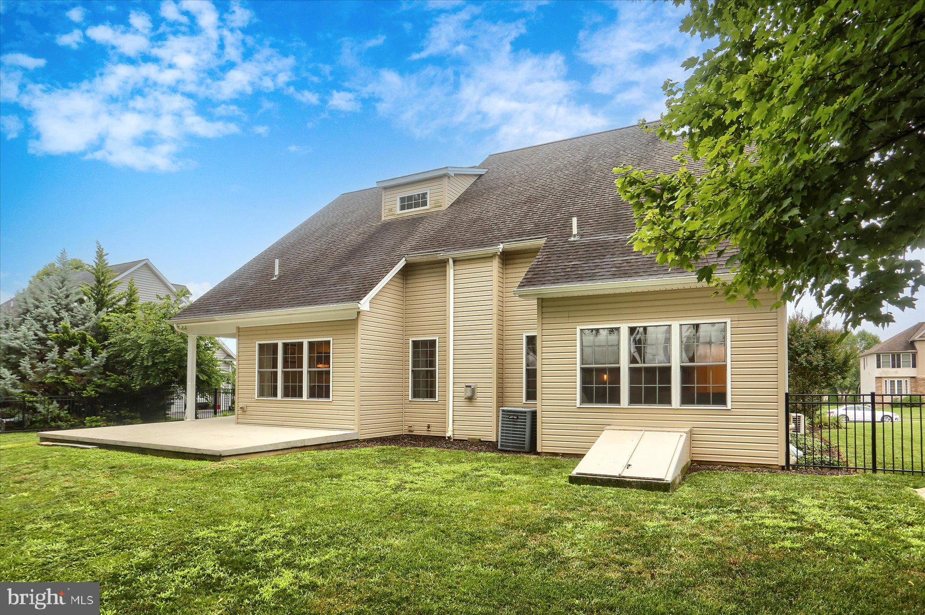 214 Hope Dr