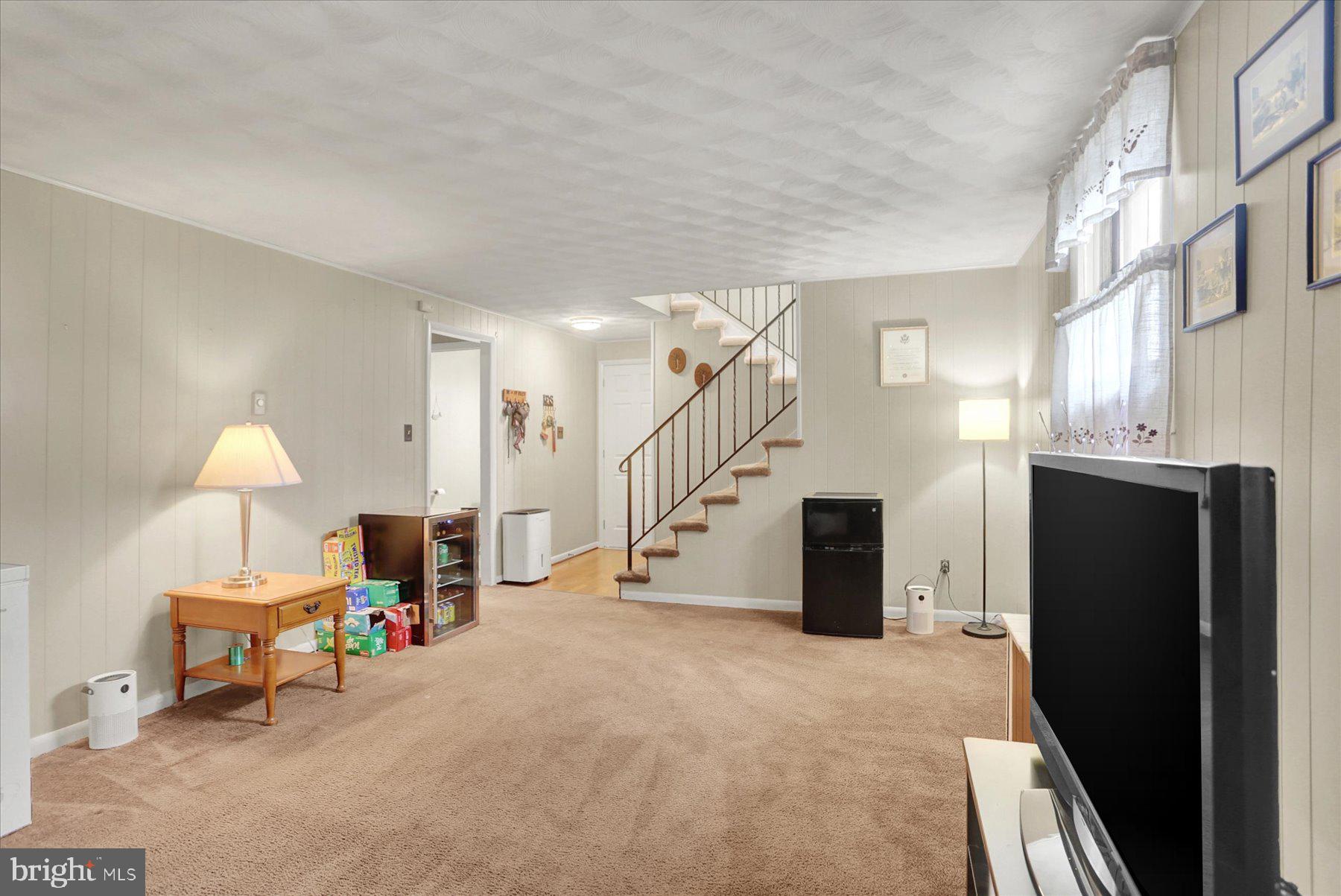 407 Alison Ave
