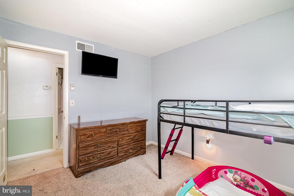 1886 Rachel Dr