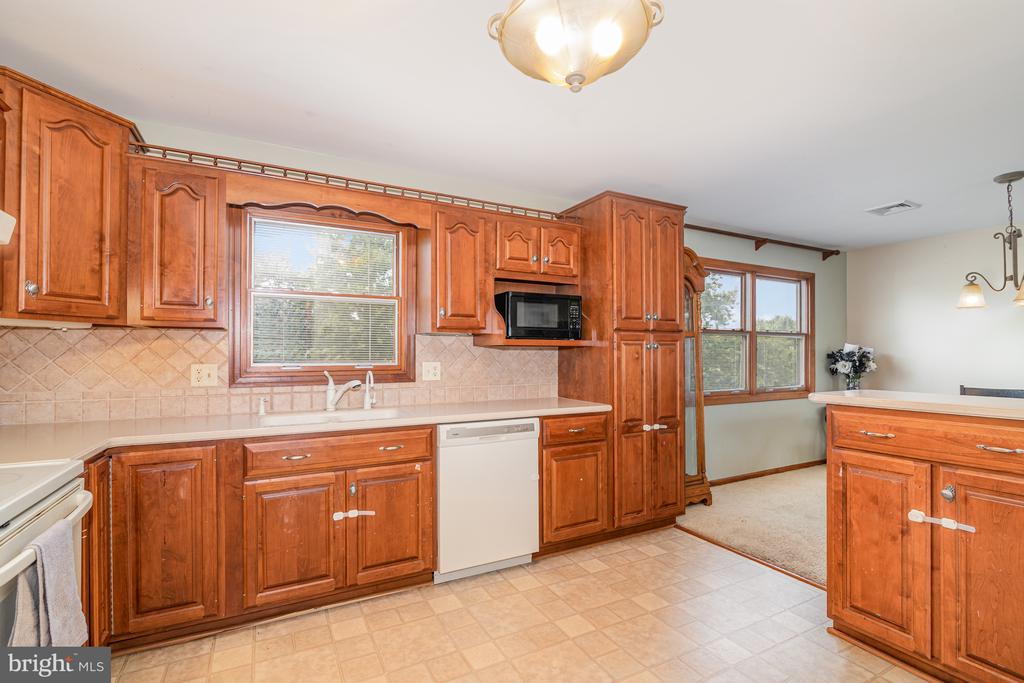 1886 Rachel Dr