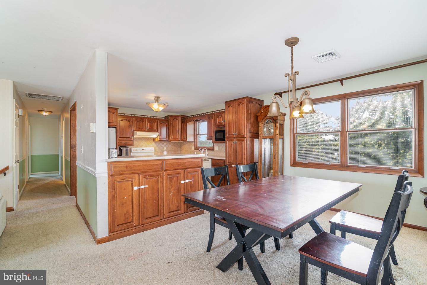 1886 Rachel Dr