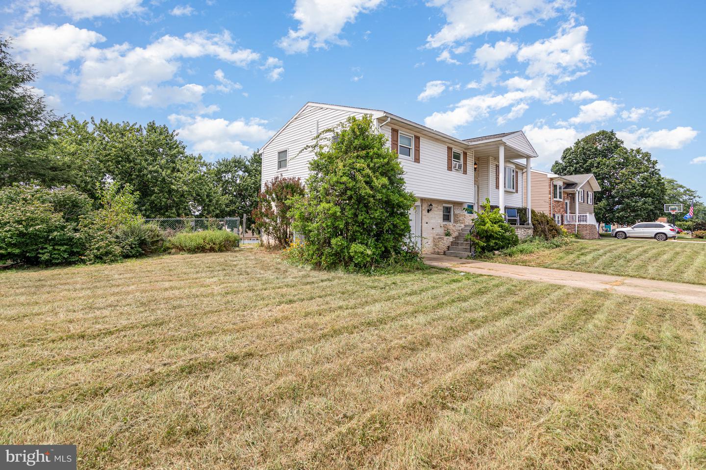 1886 Rachel Dr