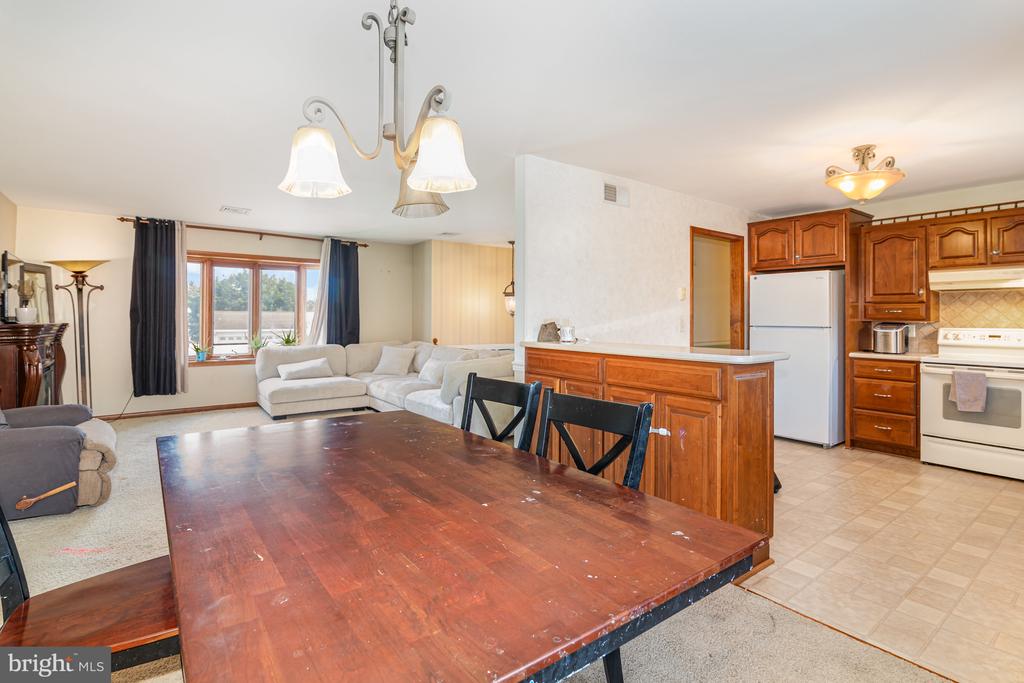 1886 Rachel Dr