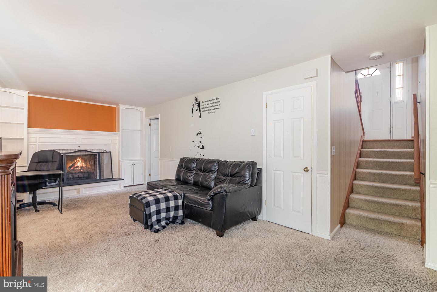 1886 Rachel Dr