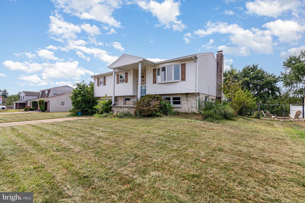 1886 Rachel Dr