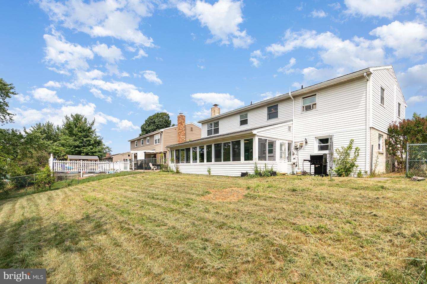 1886 Rachel Dr