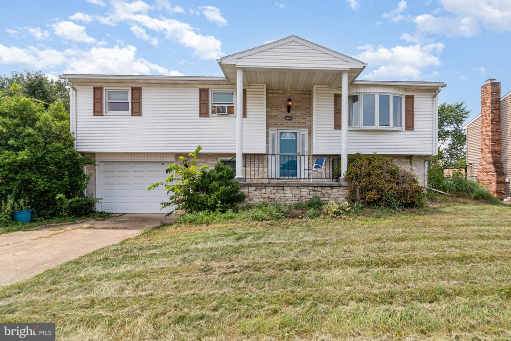 1886 Rachel Dr