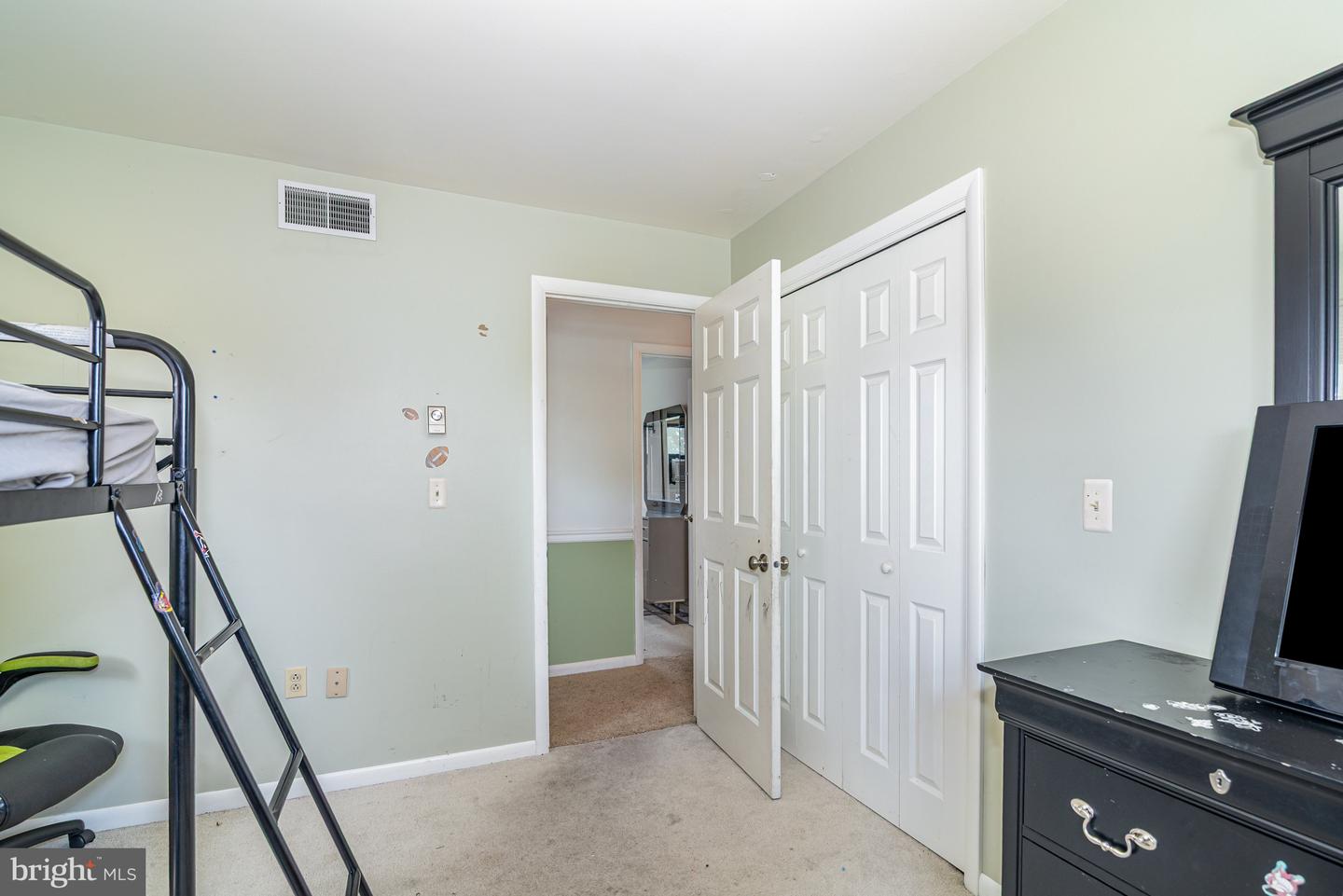 1886 Rachel Dr