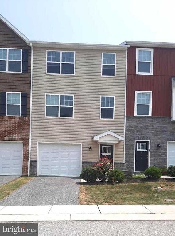 833 SCHOONER LN