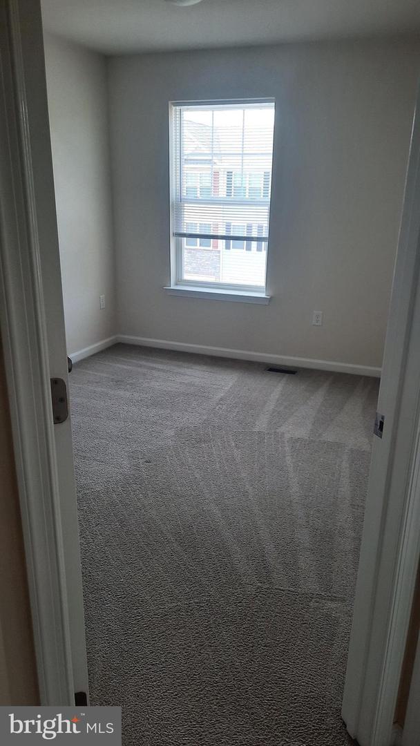 835 ADMIRALS QUAY DR