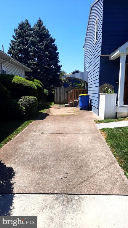 104 S 15TH STREET
