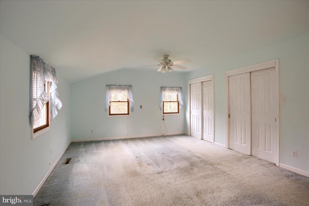 100 Cold Springs Rd