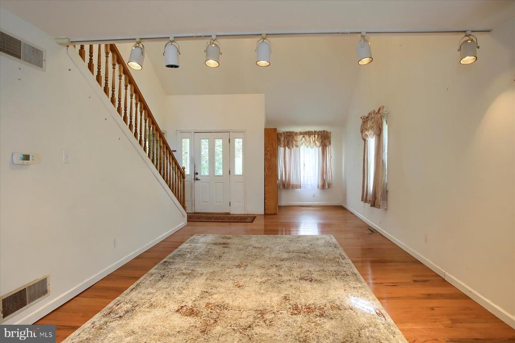 100 Cold Springs Rd