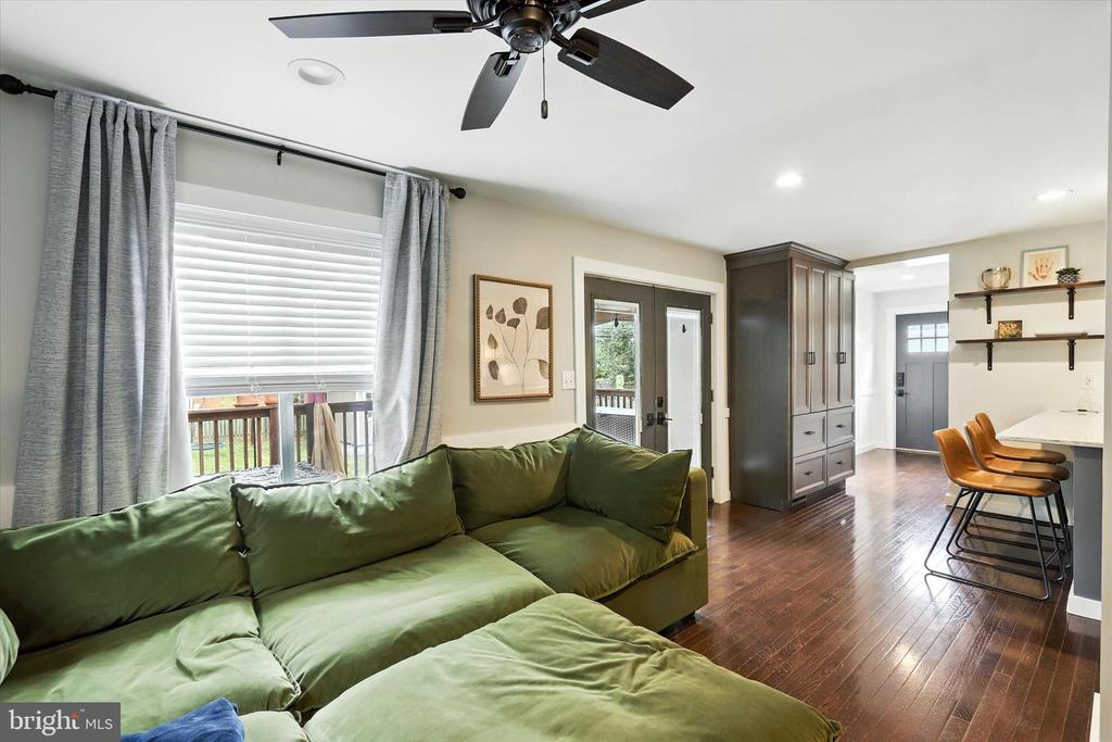 1518 CHATHAM ROAD