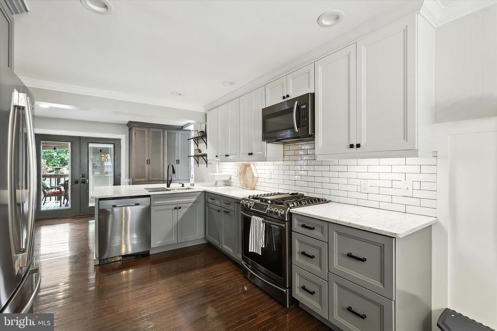 1518 CHATHAM ROAD