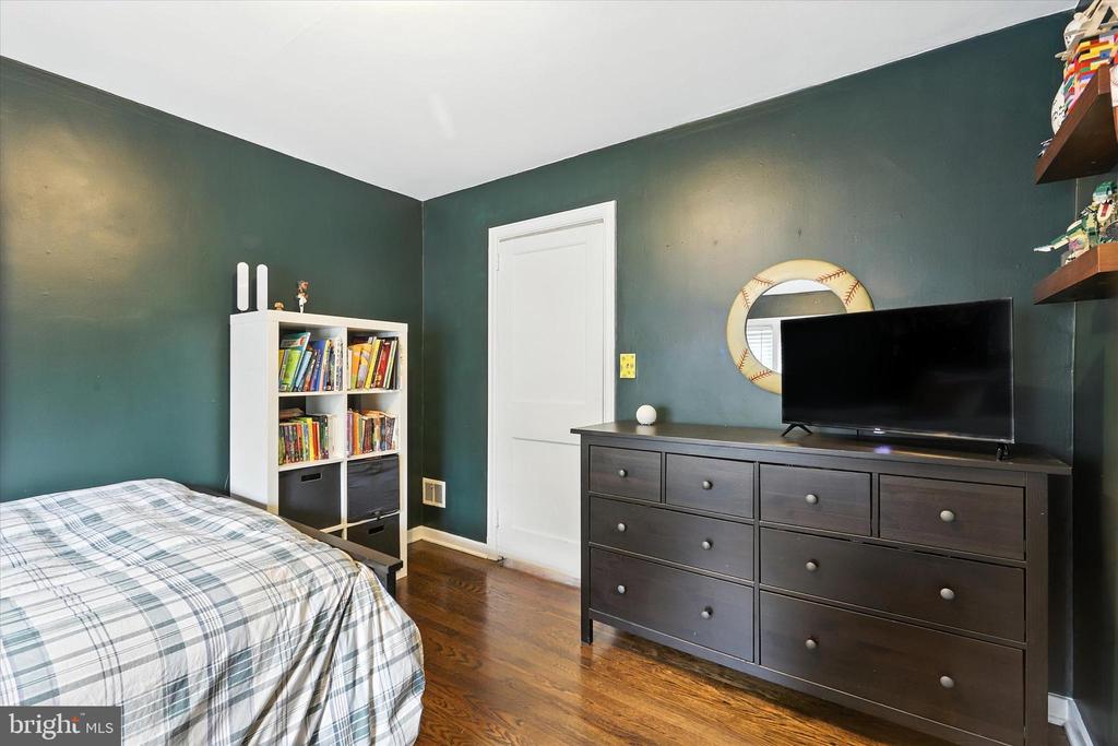 1518 CHATHAM ROAD