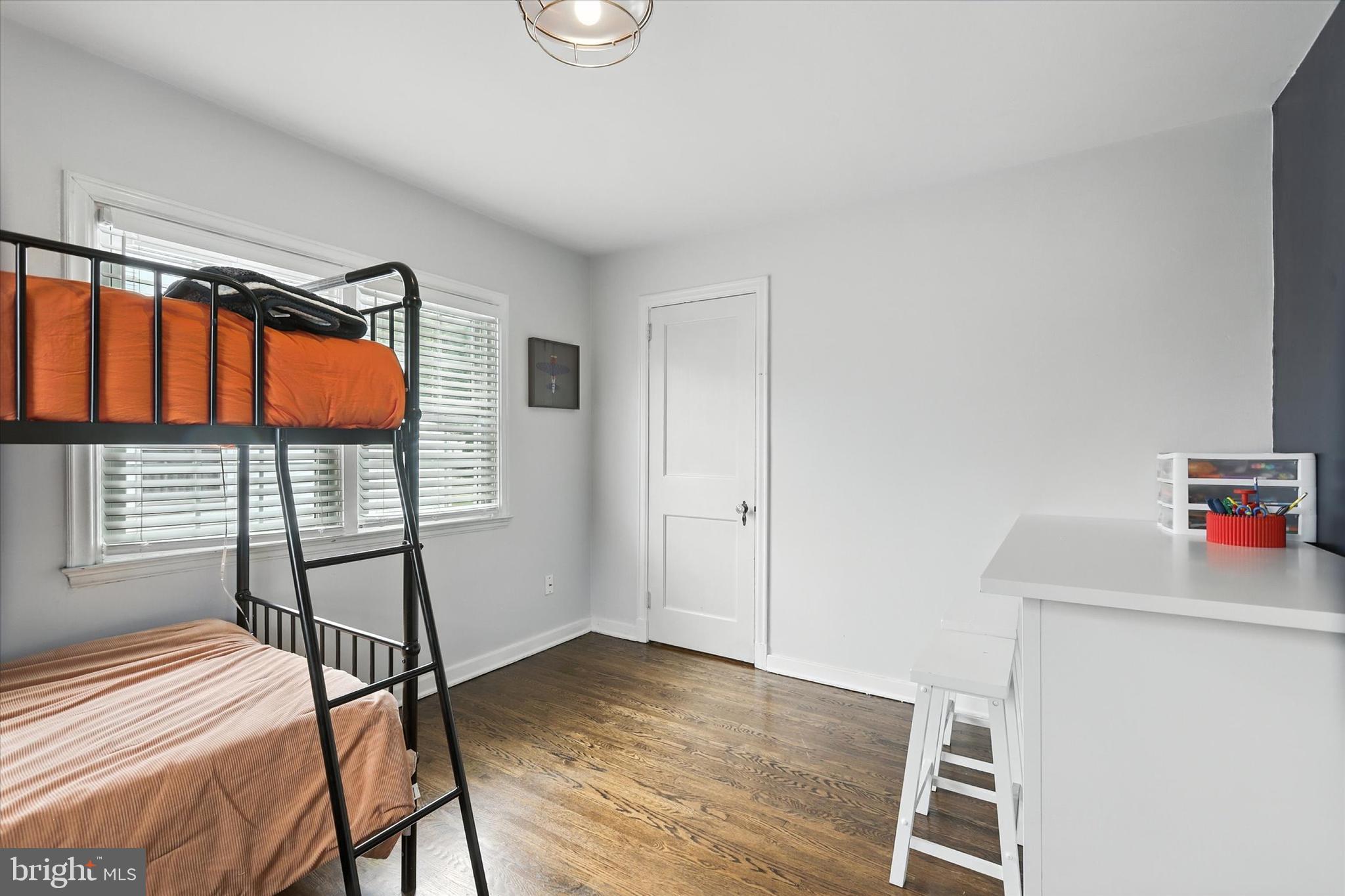 1518 CHATHAM ROAD