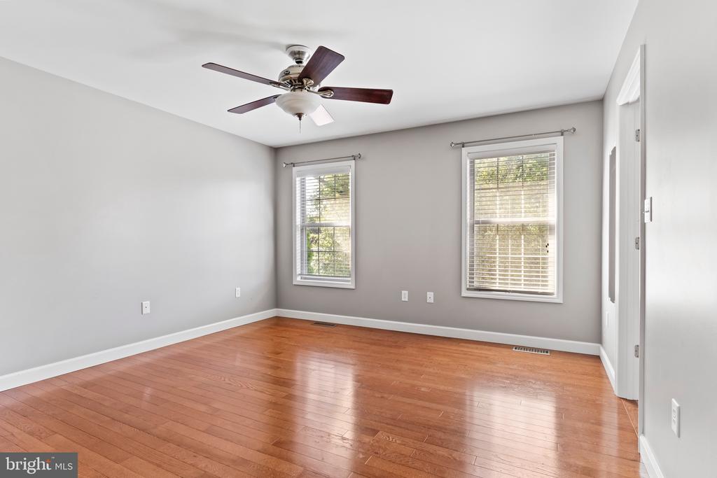 5 CREAMERY ROAD