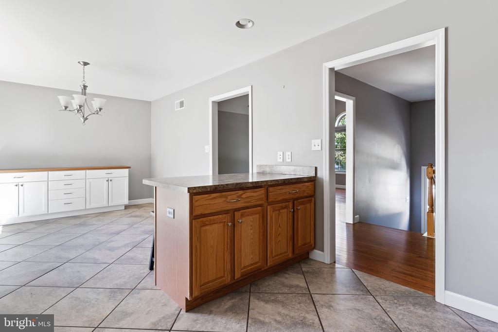 5 CREAMERY ROAD