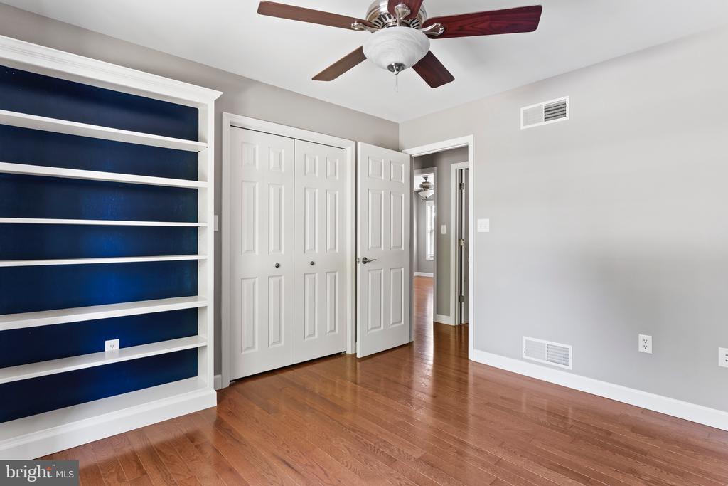 5 CREAMERY ROAD