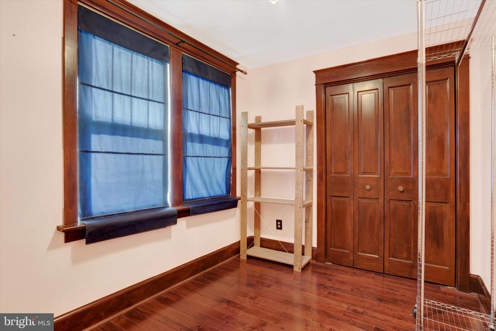 312 10TH STREET