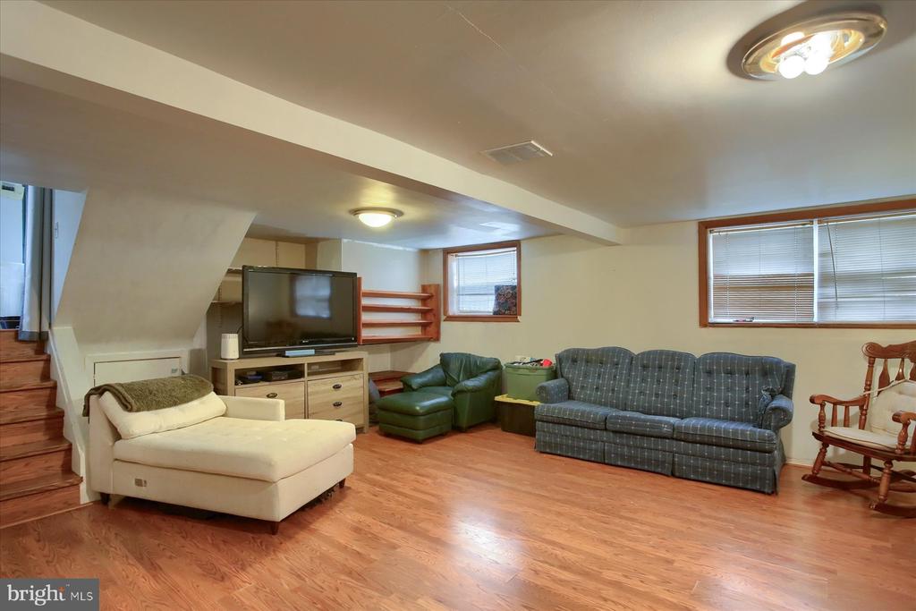 617 BROOKHAVEN ROAD