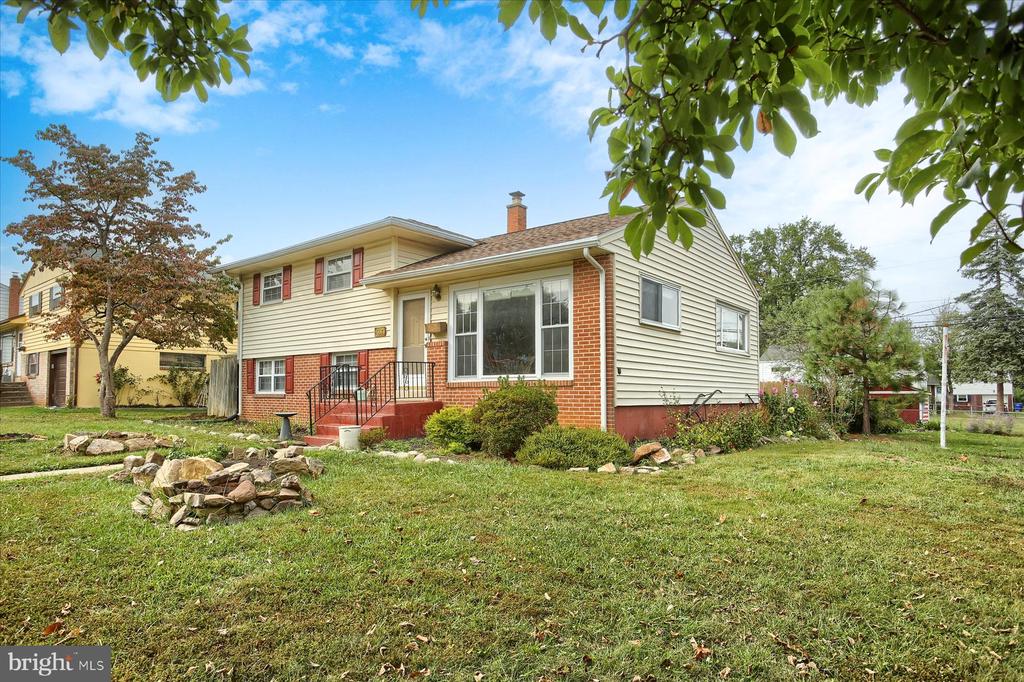 617 BROOKHAVEN ROAD