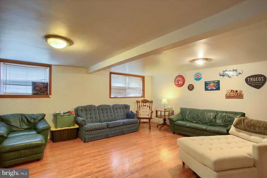617 BROOKHAVEN ROAD