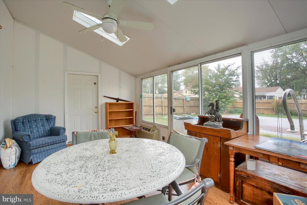 617 BROOKHAVEN ROAD