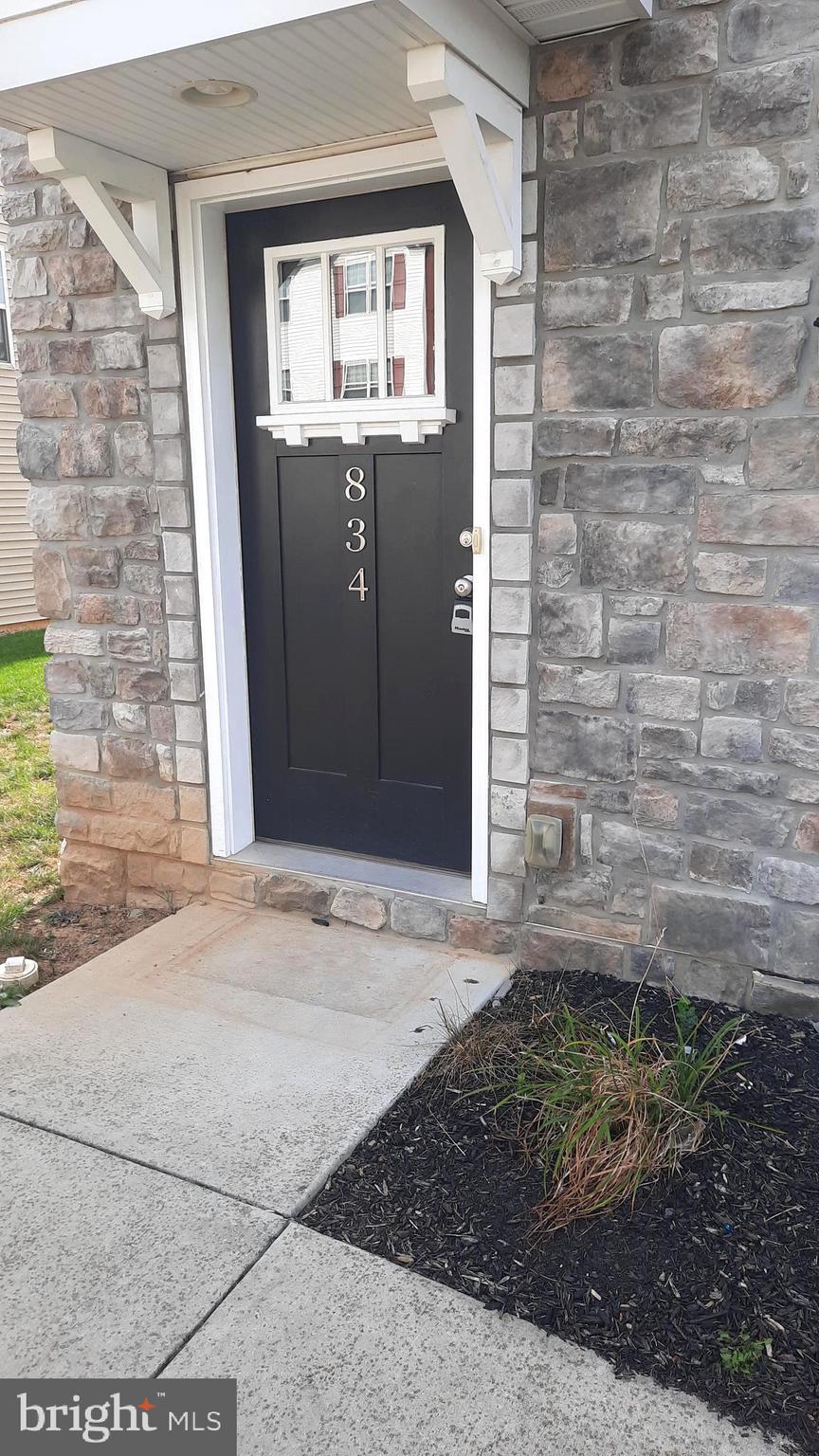 834 ADMIRALS QUAY DRIVE