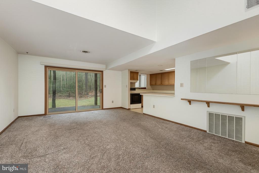 638 CEDAR RIDGE LANE