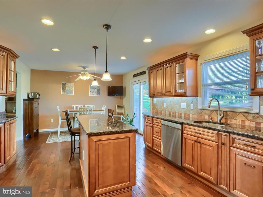5256 STRATHMORE DRIVE