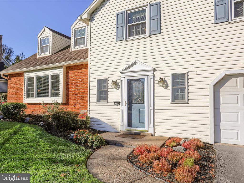 5256 STRATHMORE DRIVE