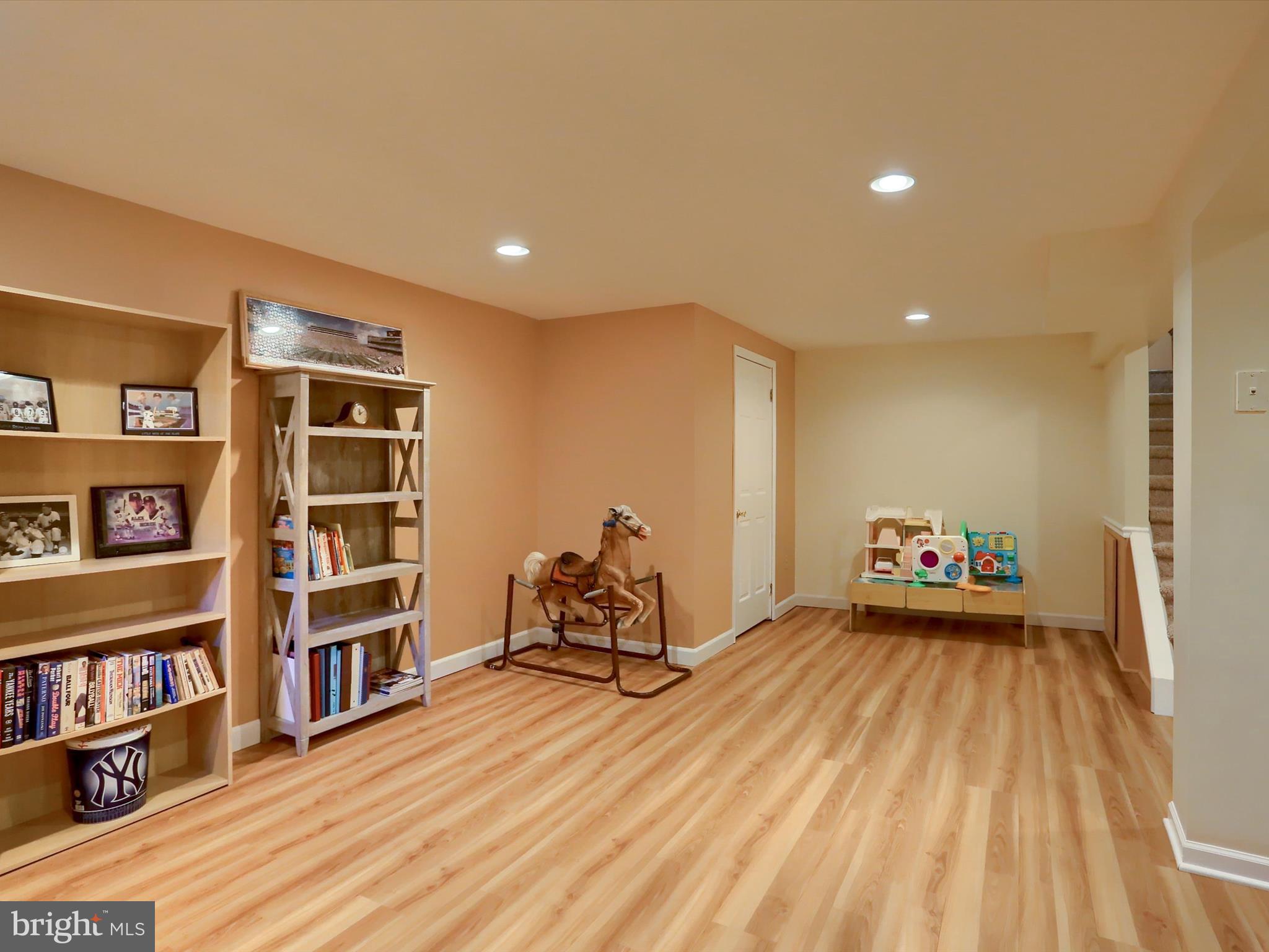 5256 STRATHMORE DRIVE