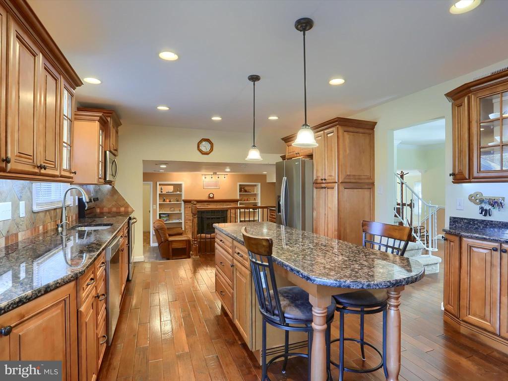 5256 STRATHMORE DRIVE