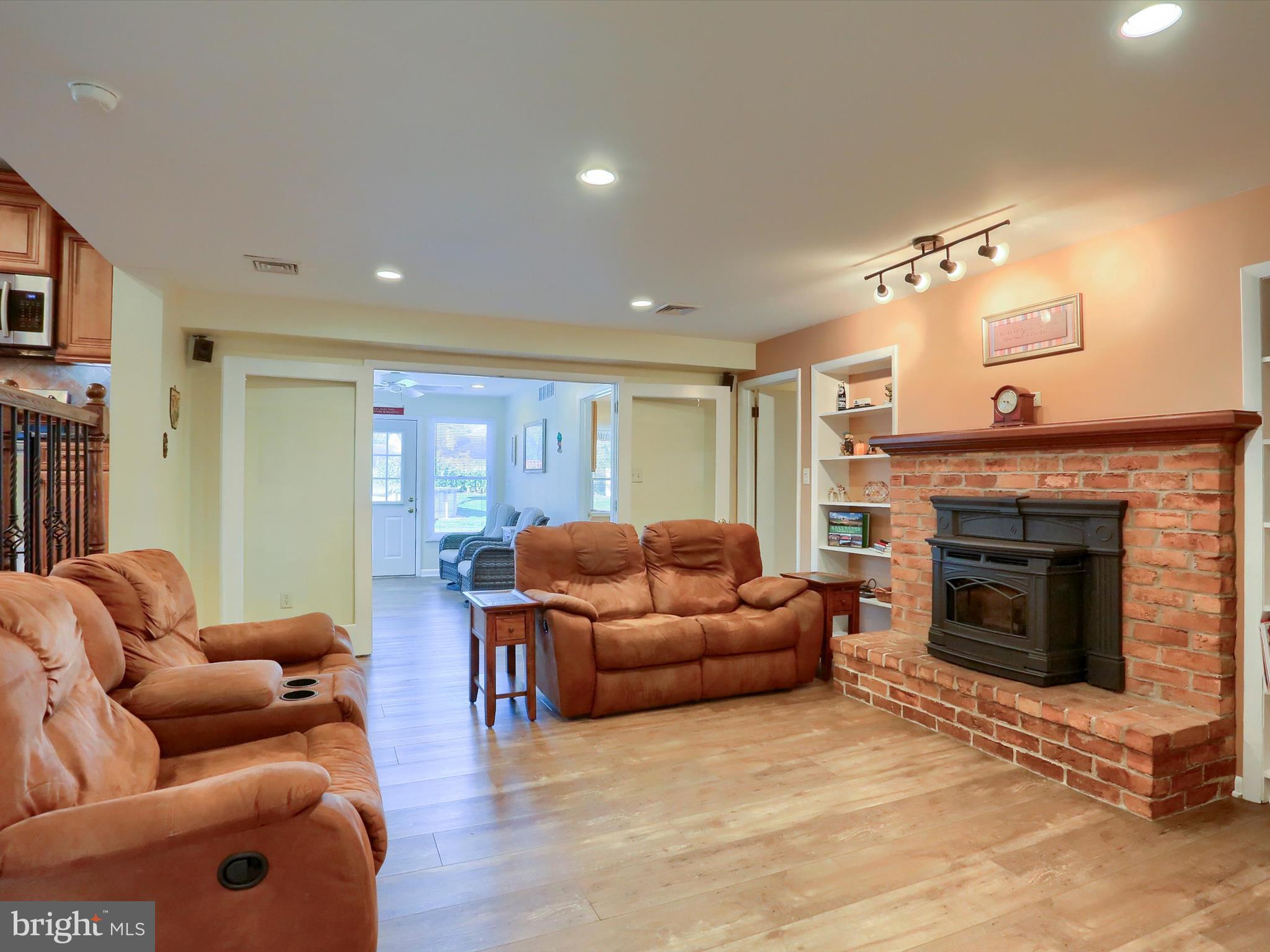 5256 STRATHMORE DRIVE