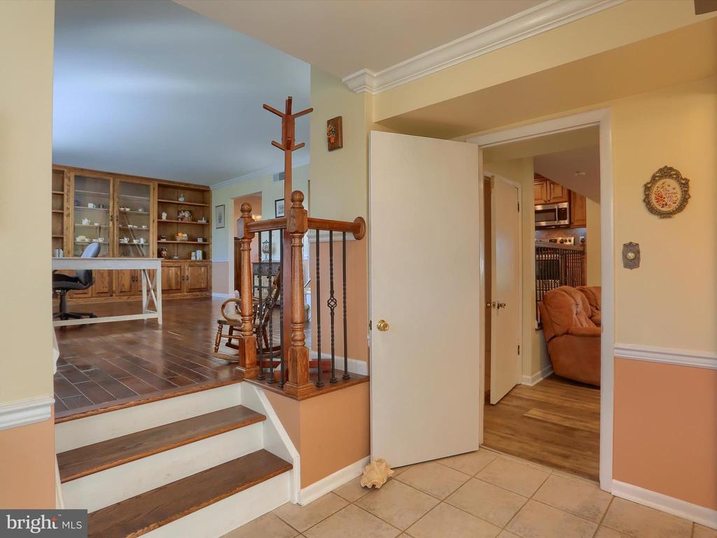 5256 STRATHMORE DRIVE