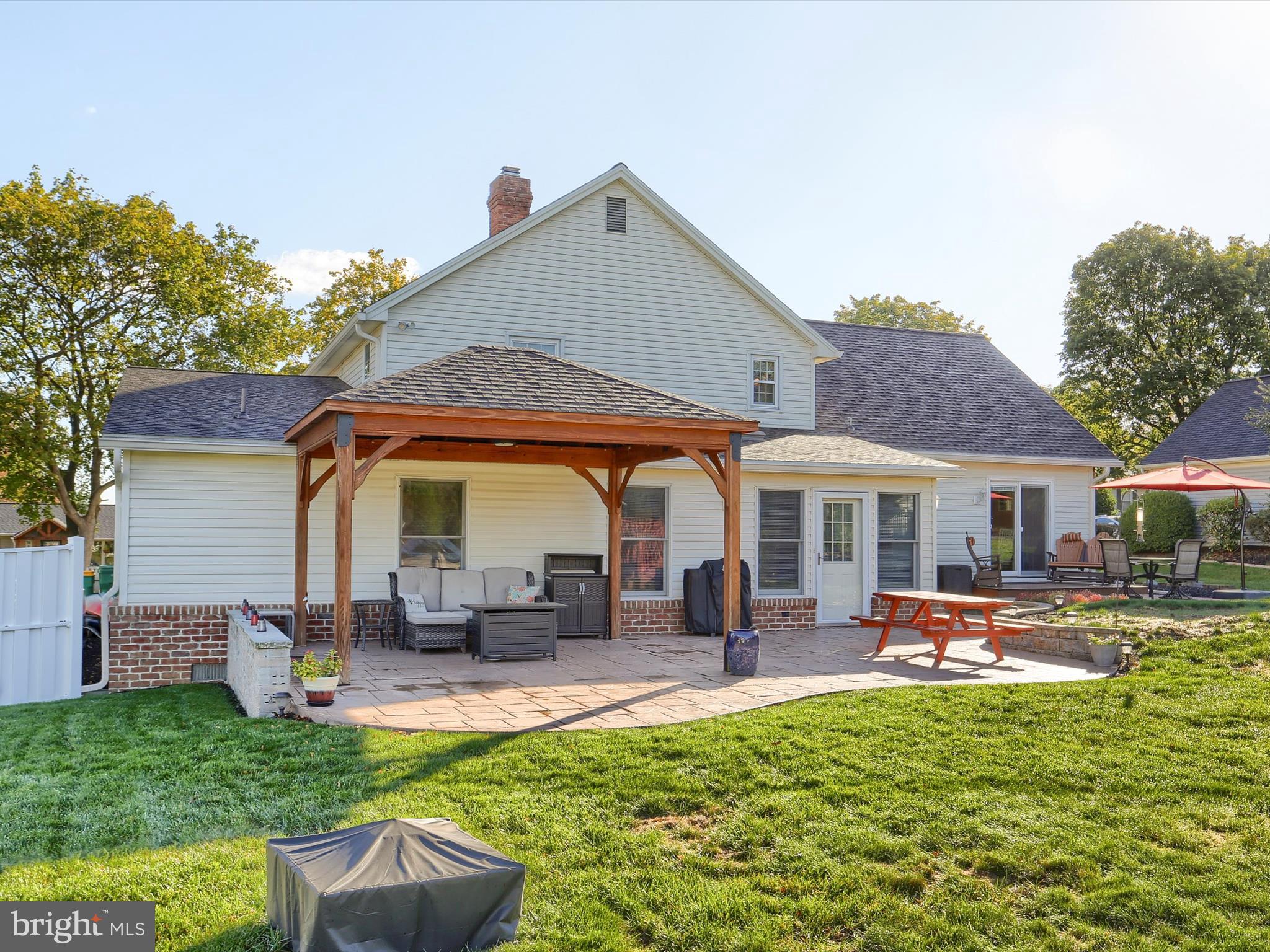 5256 STRATHMORE DRIVE