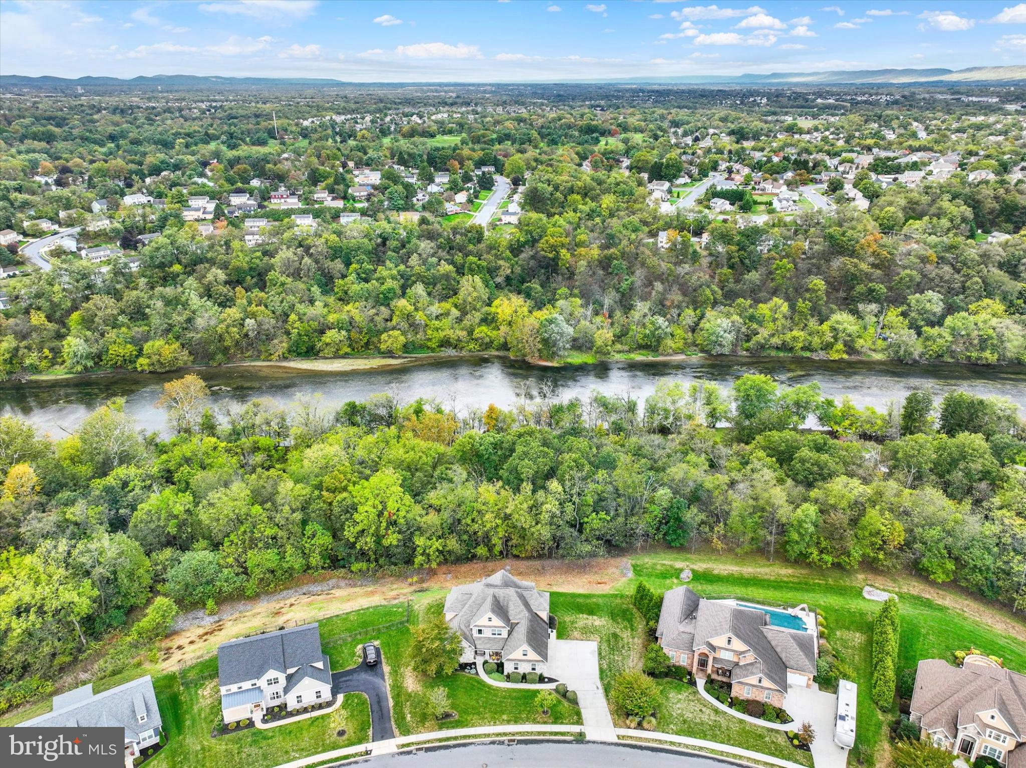 19 MARINA DRIVE