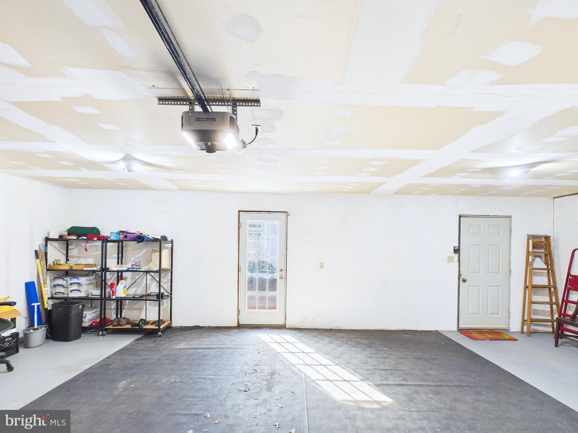 42 KENSINGTON SQUARE