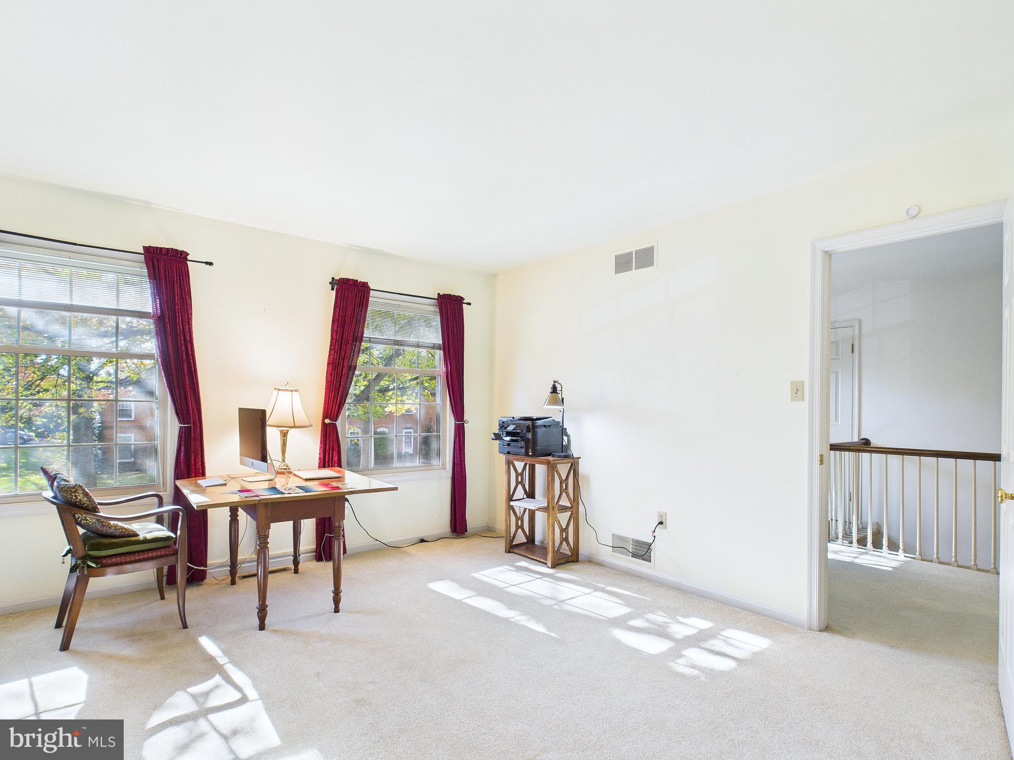 42 KENSINGTON SQUARE