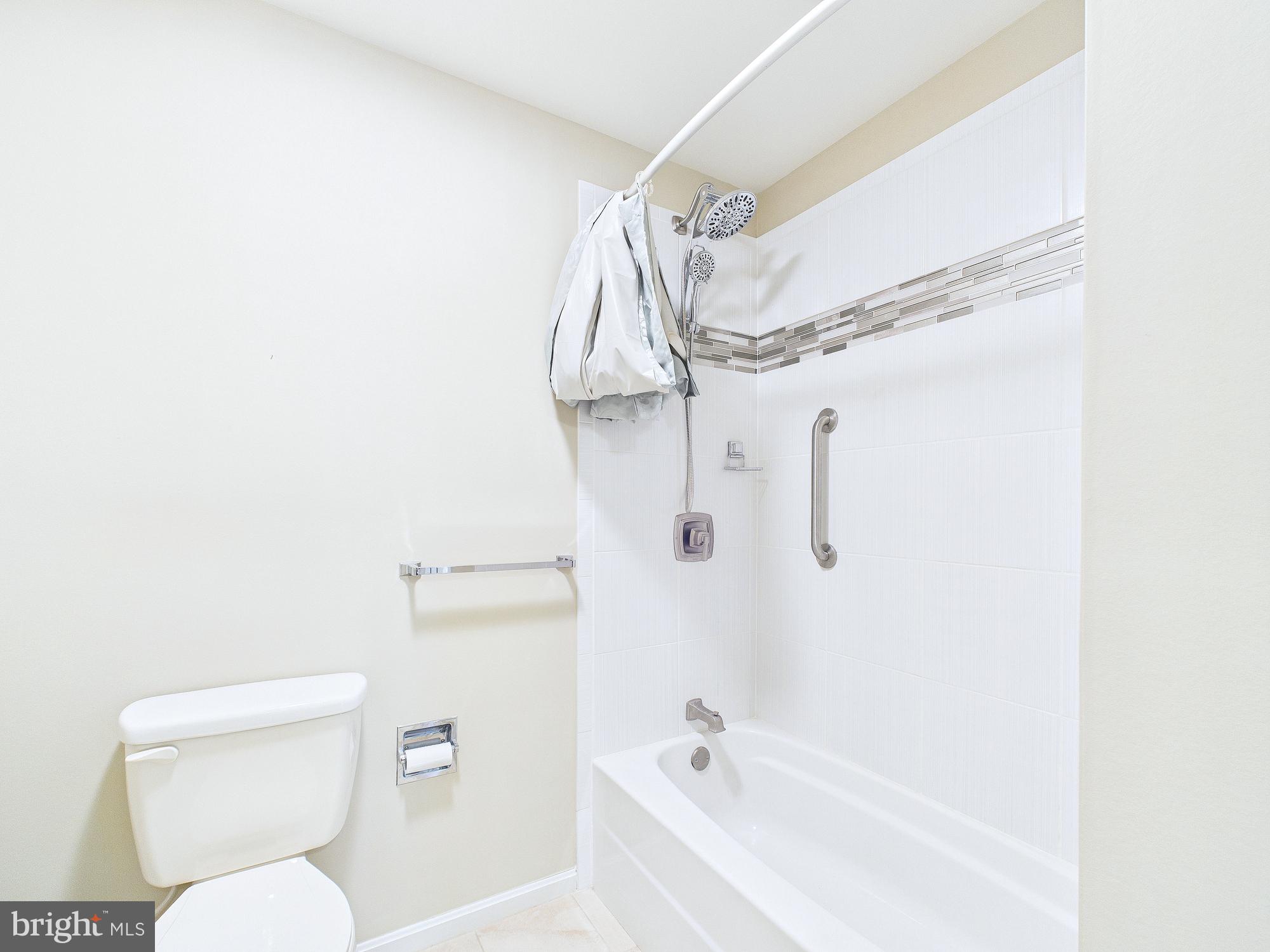 42 KENSINGTON SQUARE