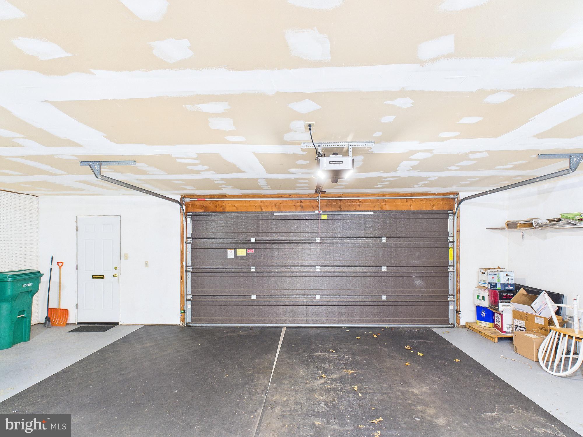 42 KENSINGTON SQUARE