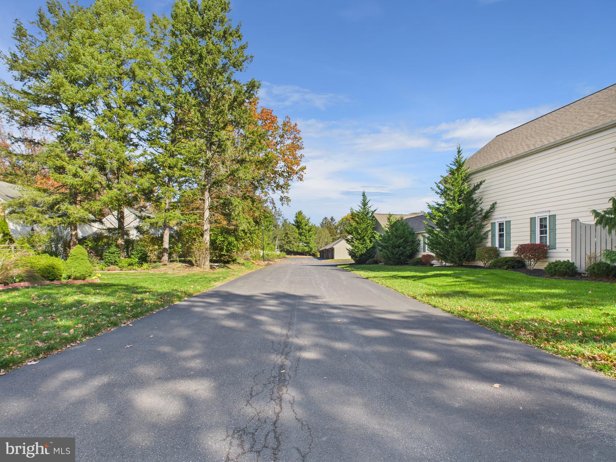 42 KENSINGTON SQUARE