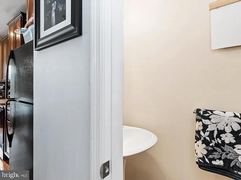 3025 MERIDIAN COMMONS B