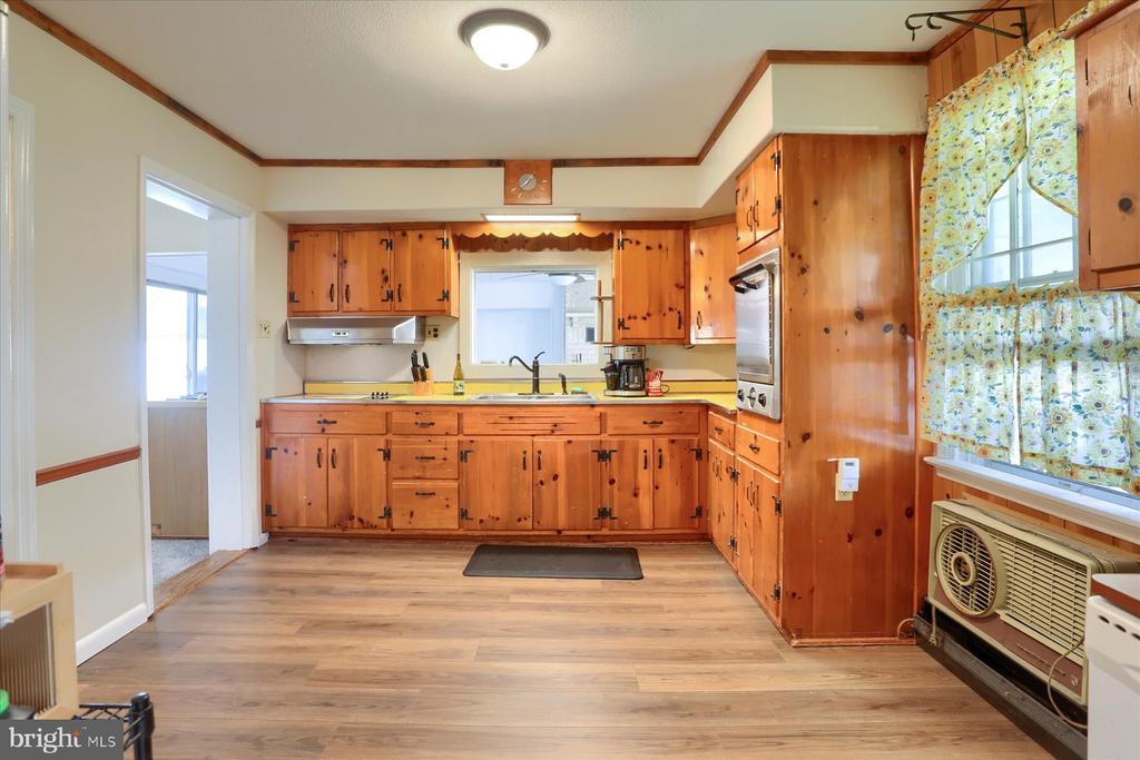 950 W TRINDLE ROAD